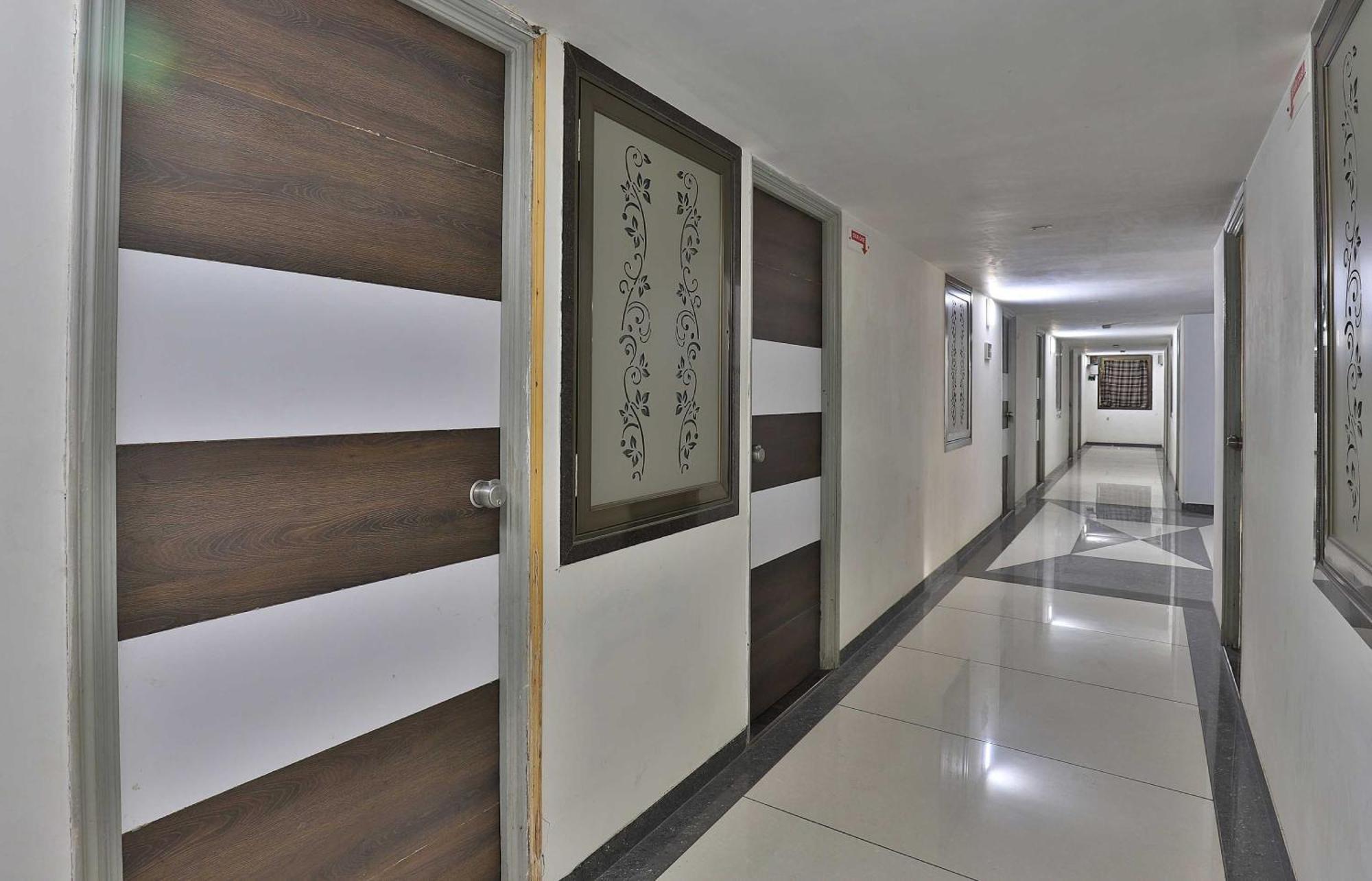 Collection O Hotel Panchsheel Vadodara Exterior photo
