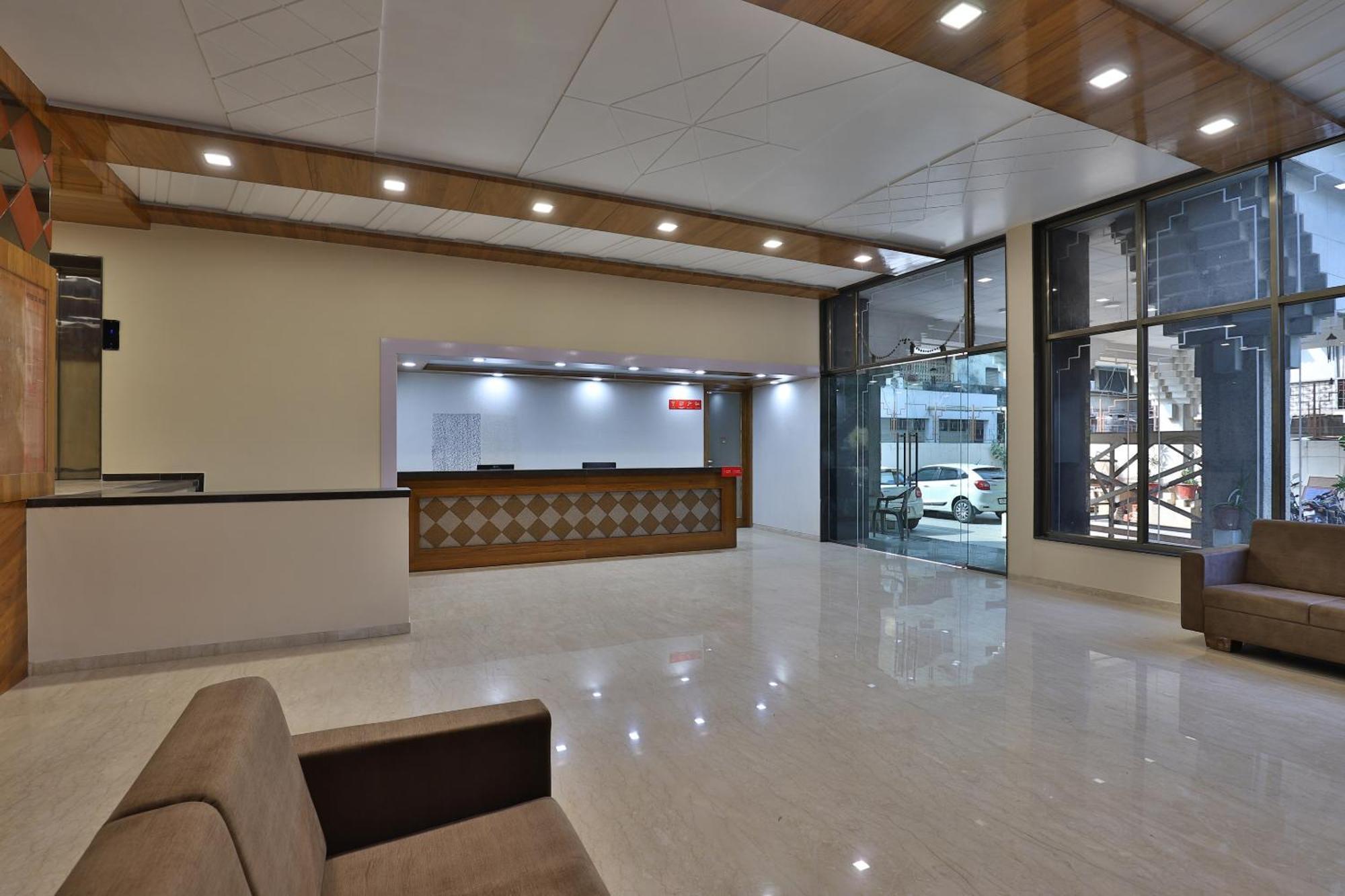 Collection O Hotel Panchsheel Vadodara Exterior photo